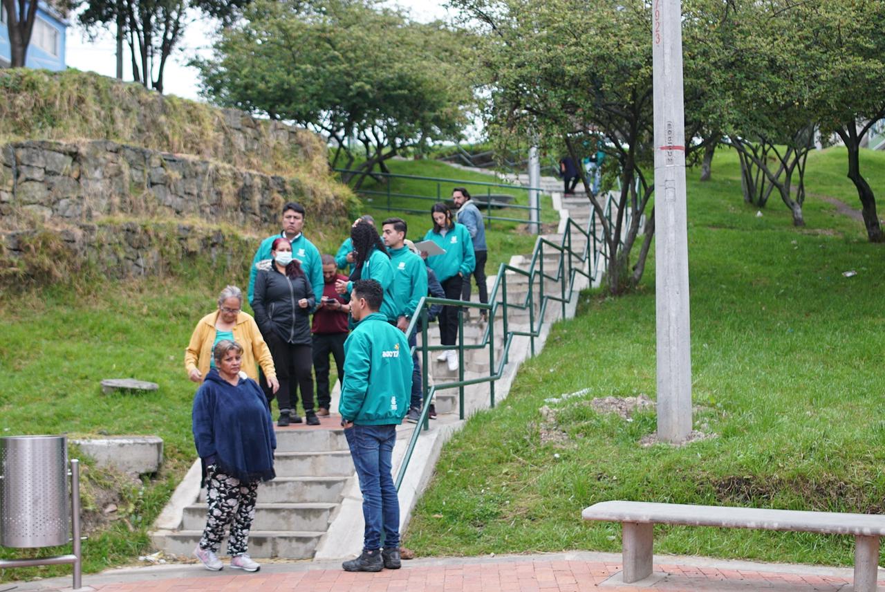 Escaleras intervenidas en el parque San Martín