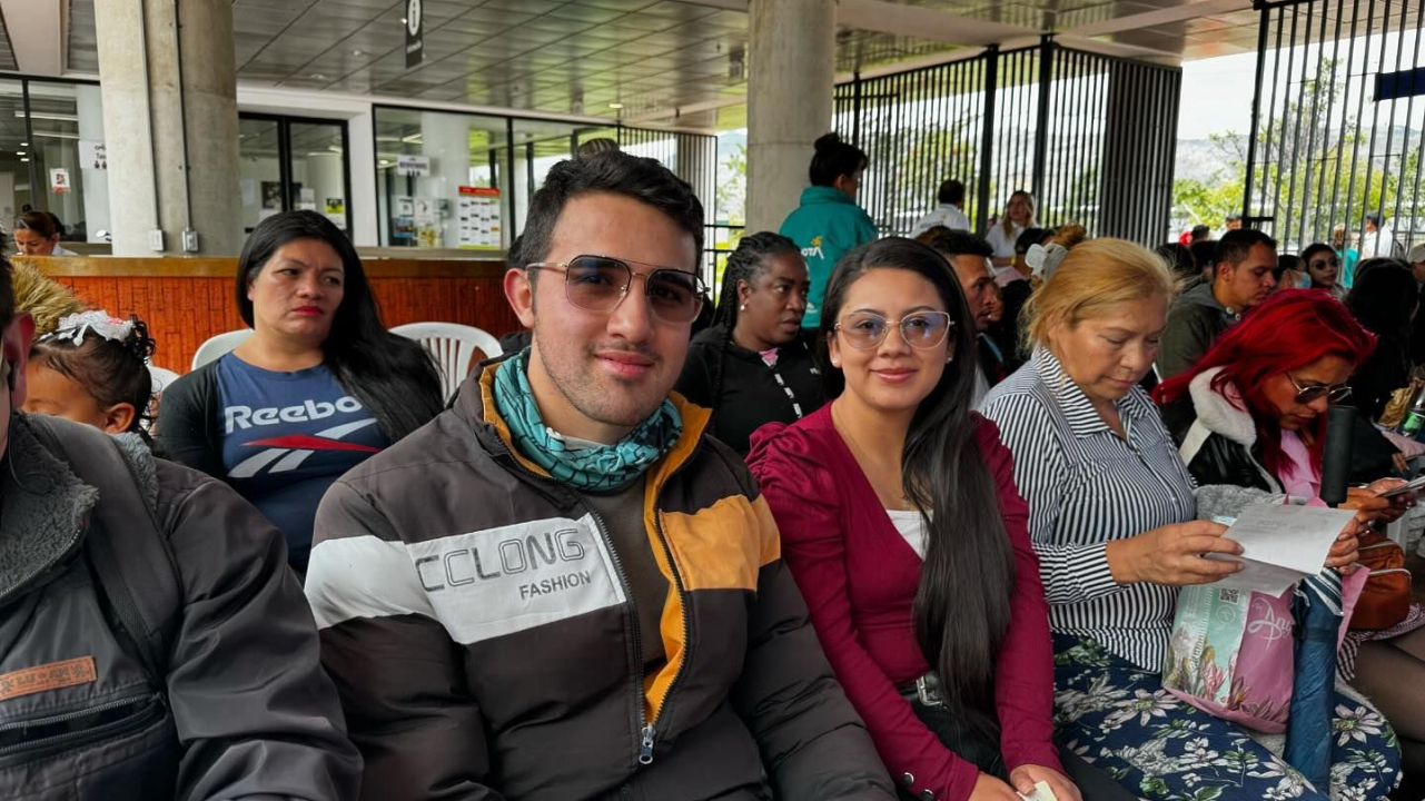 Jóvenes en la Feria de Vivienda