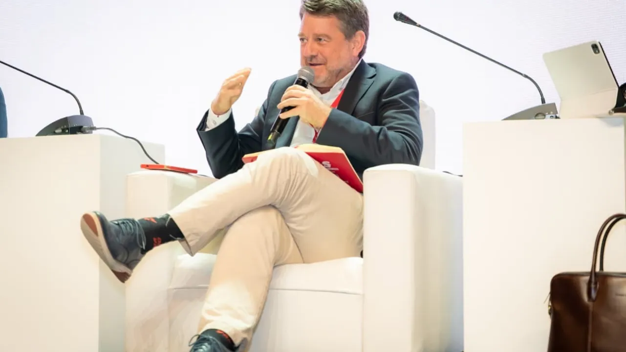 Bogotá lideró el diálogo internacional sobre ciudades inteligentes centradas en las personas