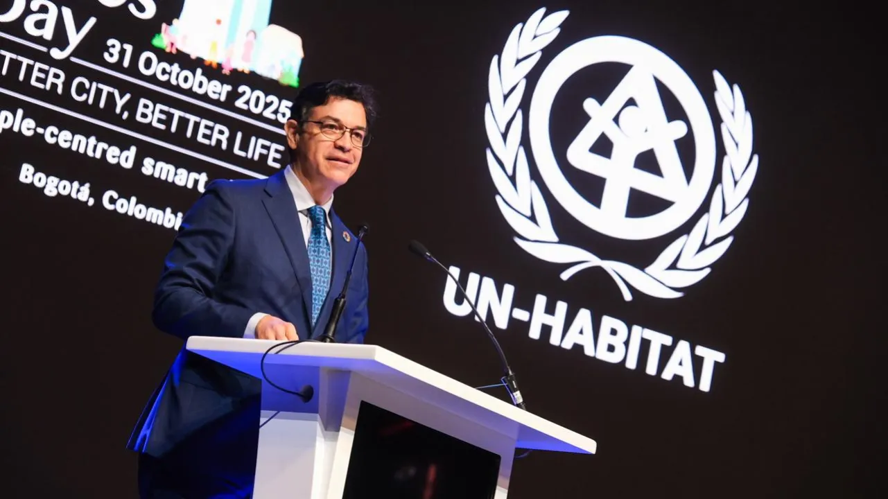 Elkin Velásquez de ONU-Hábitat instalacíon DMC