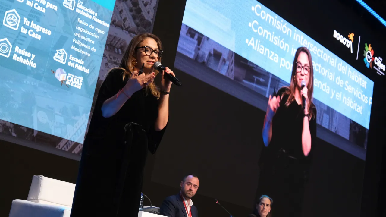 Panel retos y experiencias desde lo local a lo global