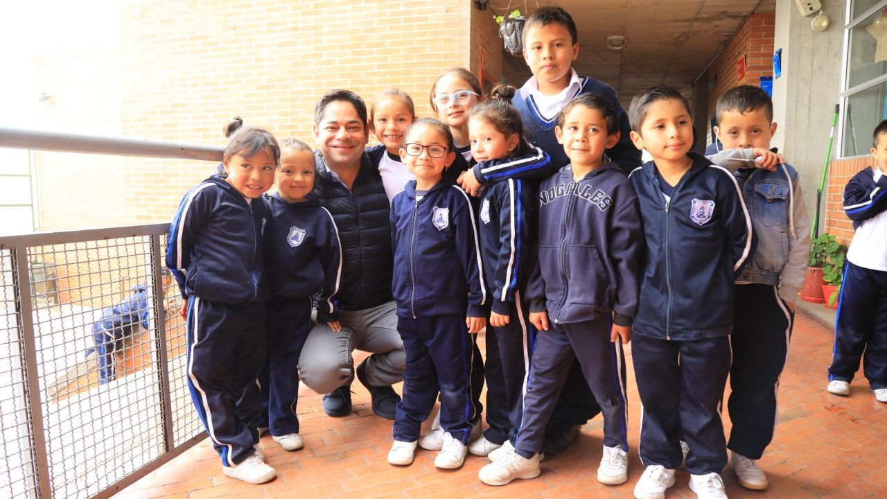 Niños del colegio Agustín Fernández cuentan cómo se imaginan La Mariposa