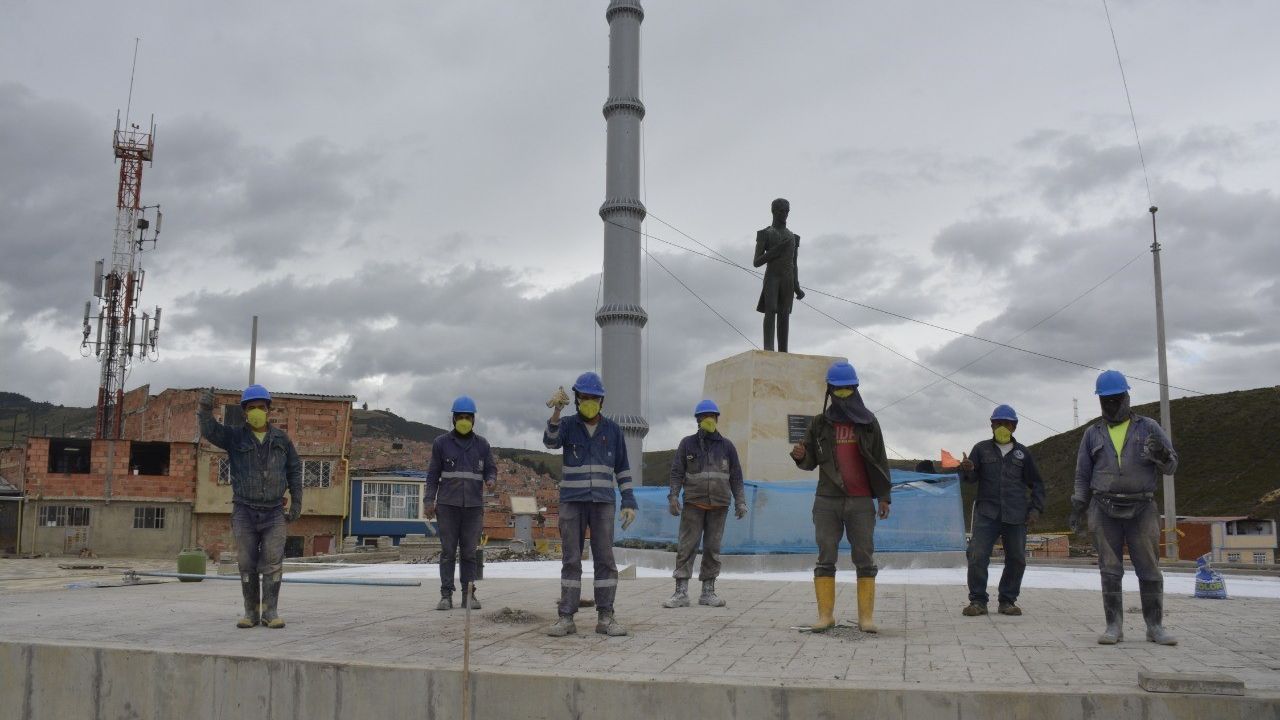 Avanza construcción del mirador Illimaní que beneficiará a 27.000 personas en Ciudad Bolívar
